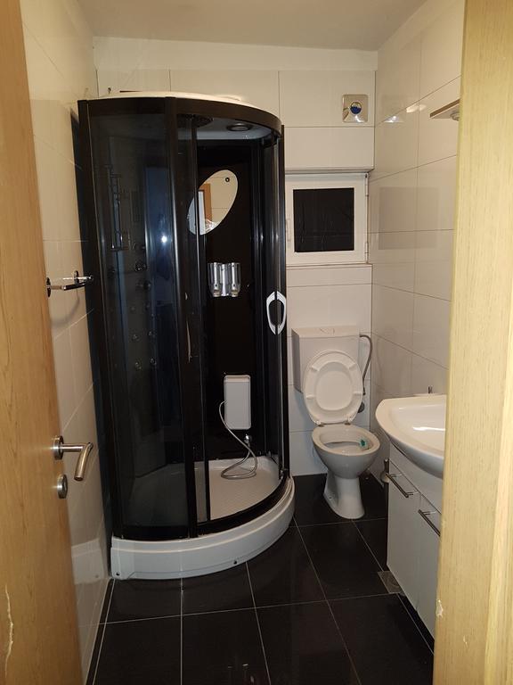 Apartman 4 Kilometar To City Centar Split Exteriér fotografie